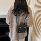 Damen Mini-Handtasche mit strukturiertem Design und abnehmbarem Schulterriemen