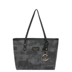 Damentasche mit stylischem Design, strukturiertem Muster und eleganten Details