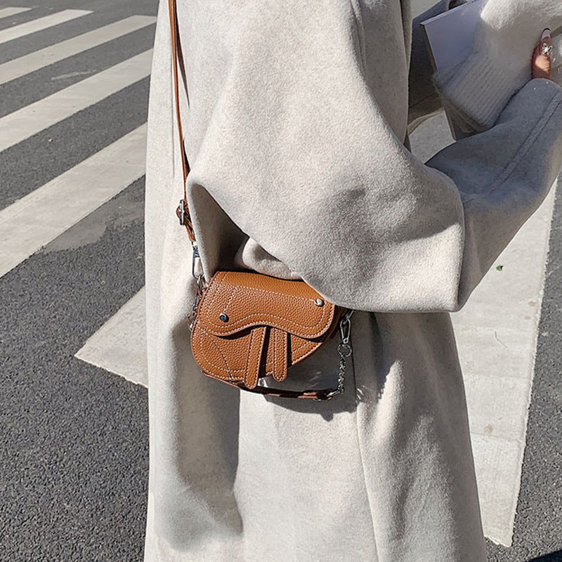 Damen Mini-Handtasche im modernen, strukturierten Design