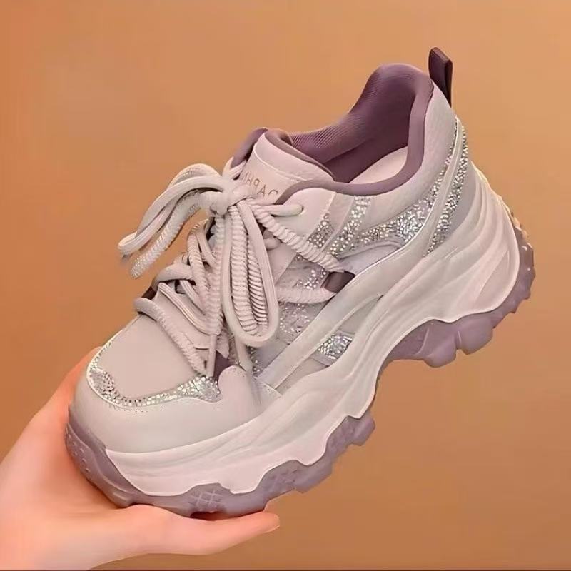Damen Sport Sneakers mit auffälliger Dämpfung und funkelnden Akzenten