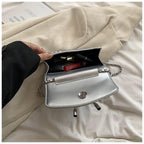 Damen-Mini-Handtasche mit luxuriösem, gestepptem Muster und funkeldem Kettenanhänger