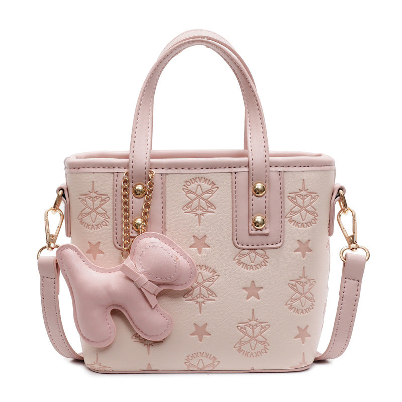 Damen Mini-Handtasche mit verspieltem Anhänger