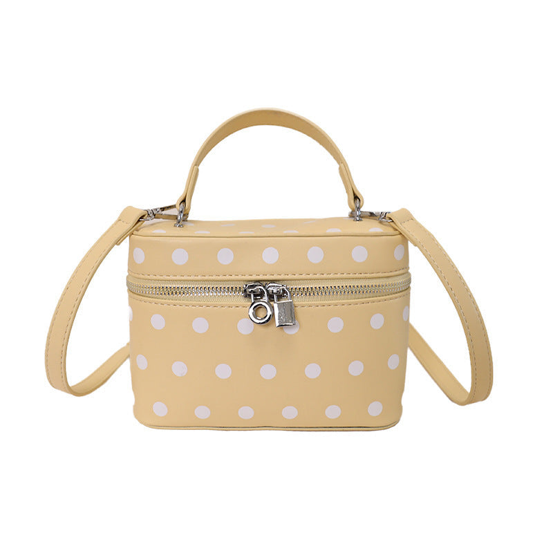 Damen Mini-Handtasche mit verspieltem Design und eleganten Akzenten