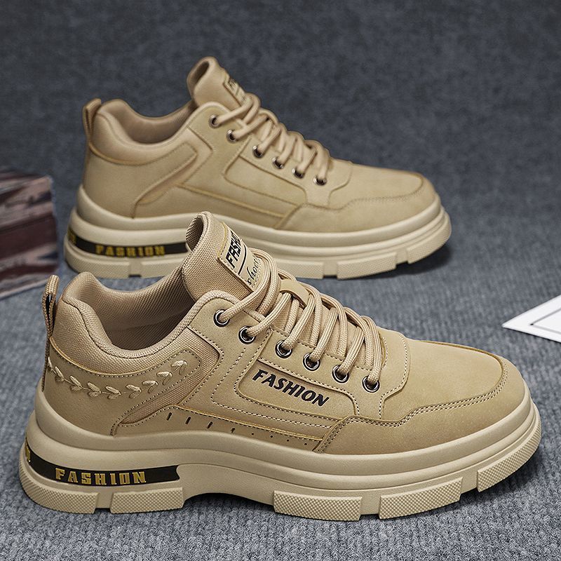 Mode-Sneaker für Frauen mit verstärkter Sohle und atmungsaktiven Einsätzen