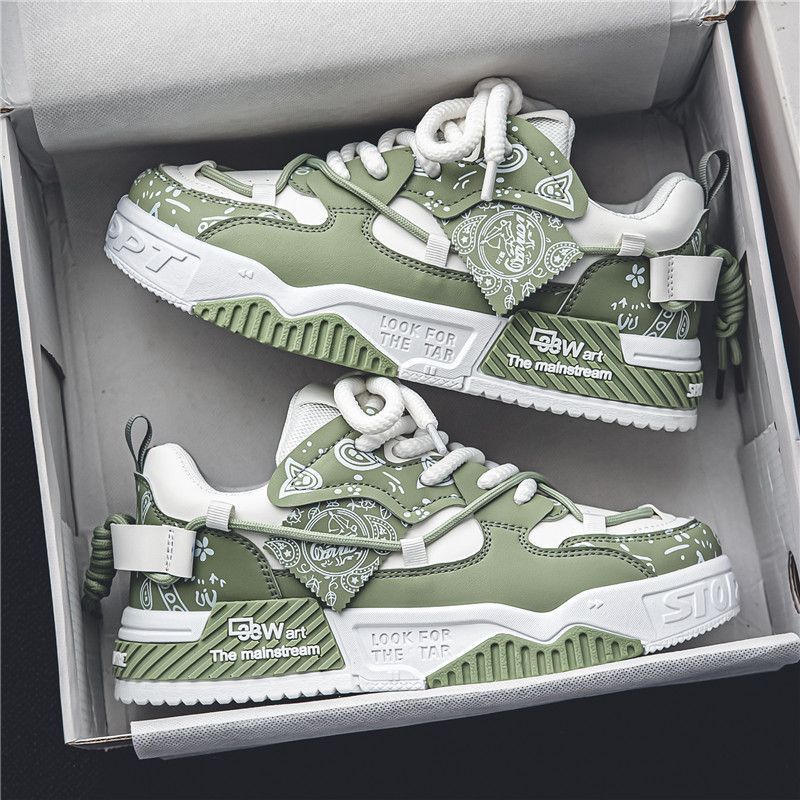 Modische Damensneaker mit einzigartigem Design und innovativen Designelementen