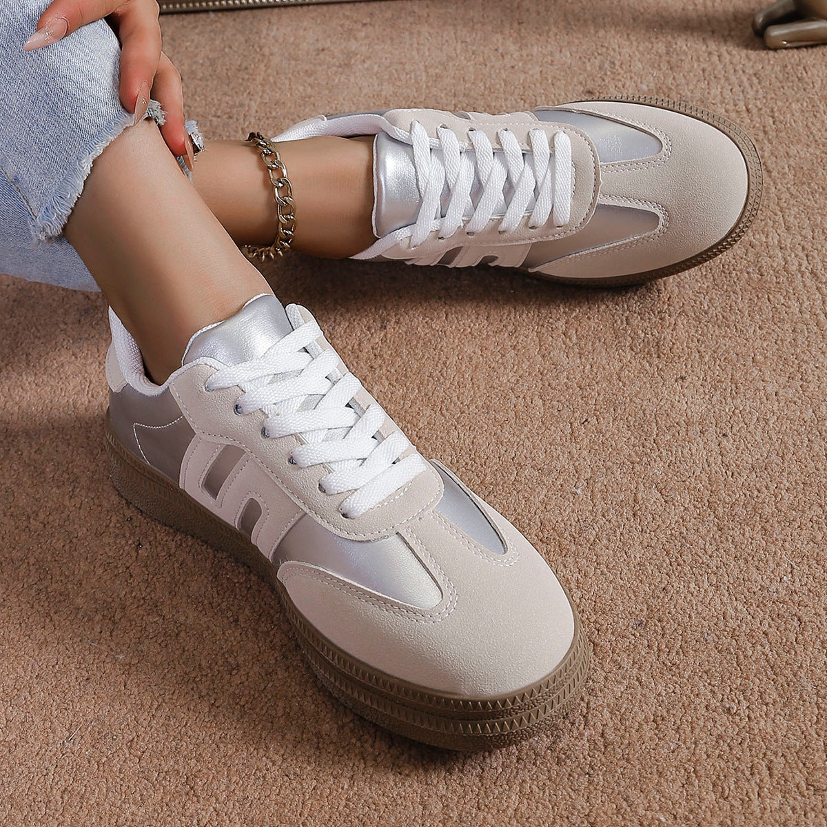 Damen Sport Sneaker mit Satin-Obermaterial und retro Design
