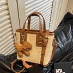 Damen Mini-Handtasche mit verspieltem Anhänger