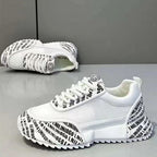 Damen Sport Sneakers mit markanten Buchstaben