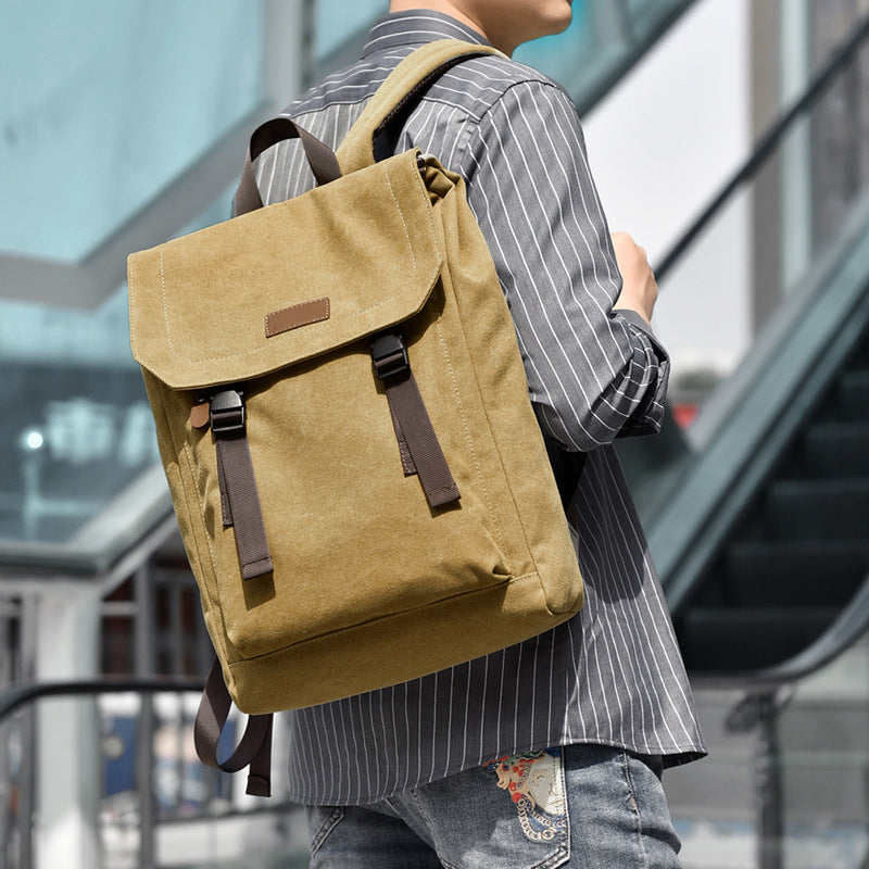 Rucksack mit praktischem Klappdeckel und strapazierfähigem Material