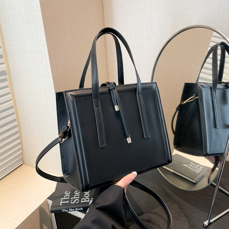 Damen elegante Handtasche im minimalistischen Design mit abnehmbarem Schulterriemen