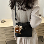 Damen Mini-Tasche mit verspieltem Tieranhänger