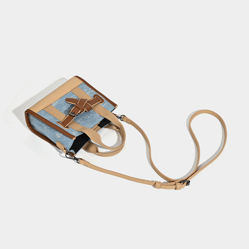 Damen Mini-Handtasche mit trendigen Denim-Elementen und praktischem Kordelzug