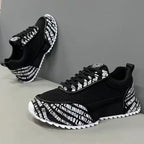 Damen Sport Sneakers mit markanten Buchstaben
