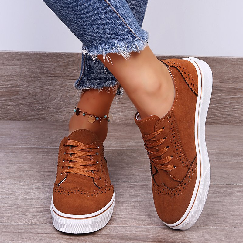 Damen elegante Sneakers mit modischem Brogue-Design