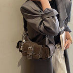 Damen Schultertasche im modernen Design mit praktischen Fächern