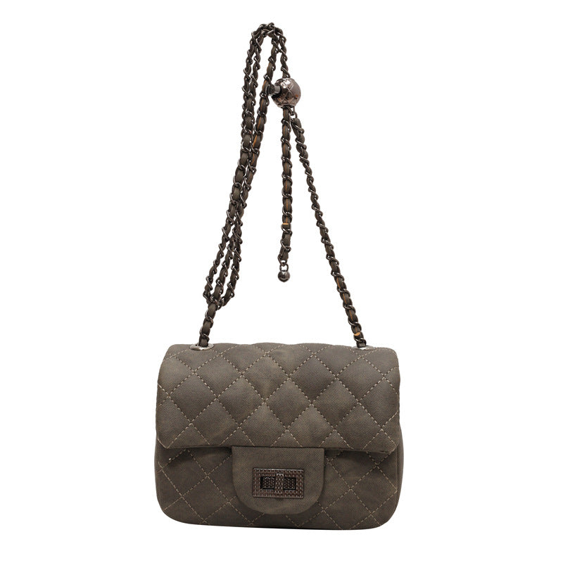 Damen Mini-Handtasche mit gepolstertem Design und elegantem Kettenriemen