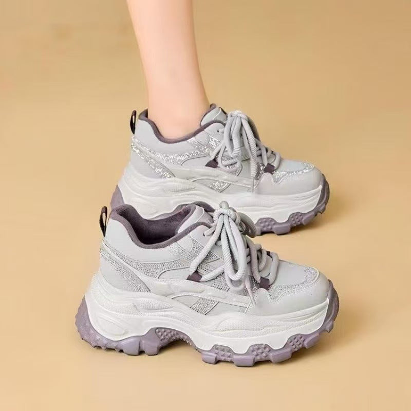 Damen Sport Sneakers mit auffälliger Dämpfung und funkelnden Akzenten