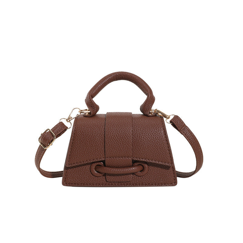 Damen Mini-Handtasche aus strukturiertem Leder mit stylischer Verschluss