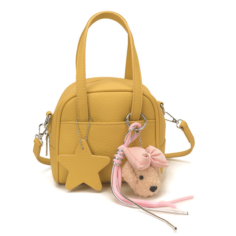 Damen Mini-Tasche mit dekorativem Anhänger