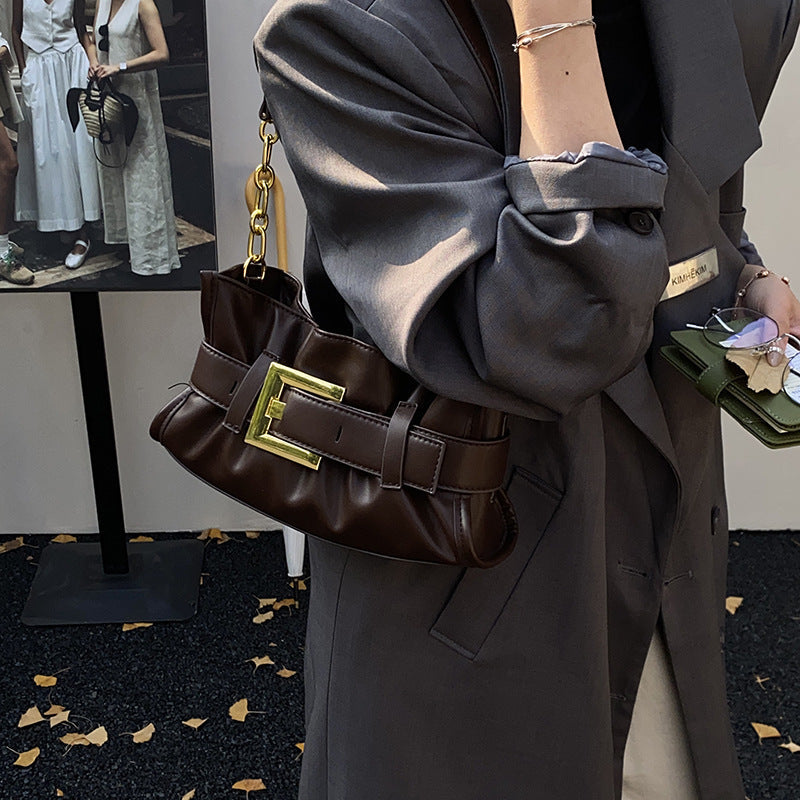 Damen Umhängetasche mit elegantem Kettenakzent und weichem Obermaterial