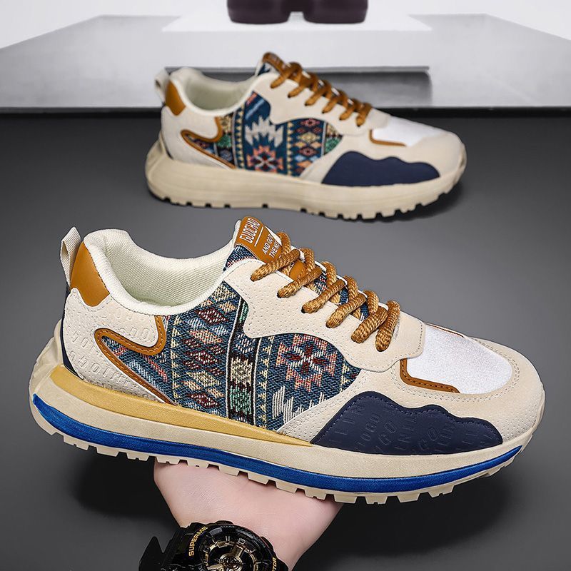 Damen Sportschuhe mit attraktivem ethnischem Design