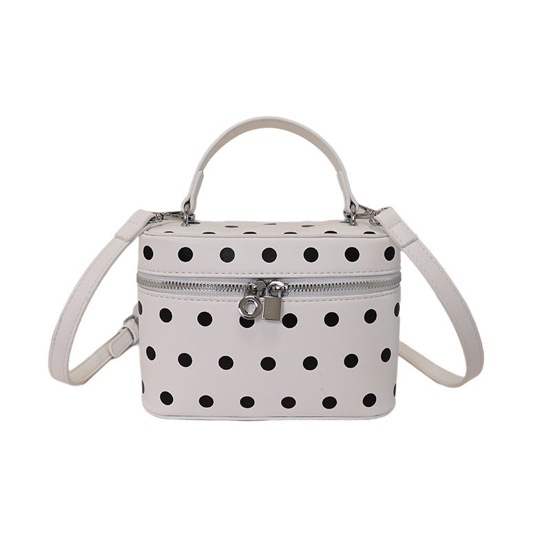 Damen Mini-Handtasche mit verspieltem Design und eleganten Akzenten