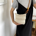 Damen gehäkelte Schultertasche mit dekorativen Details