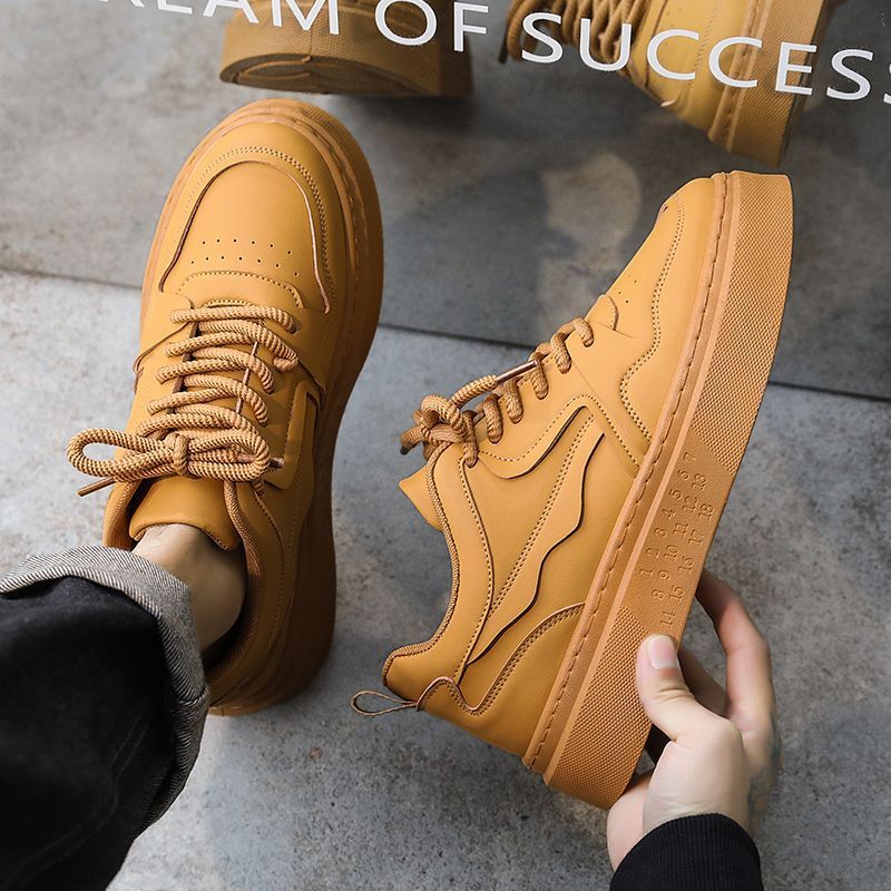 Damen Chunky Sneaker mit hohem Plateau und stilvollen Akzenten