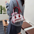 Damen Mini-Tasche mit verspieltem Design und charmanten Details