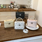 Damen Mini-Handtasche mit verspieltem Design und eleganten Akzenten