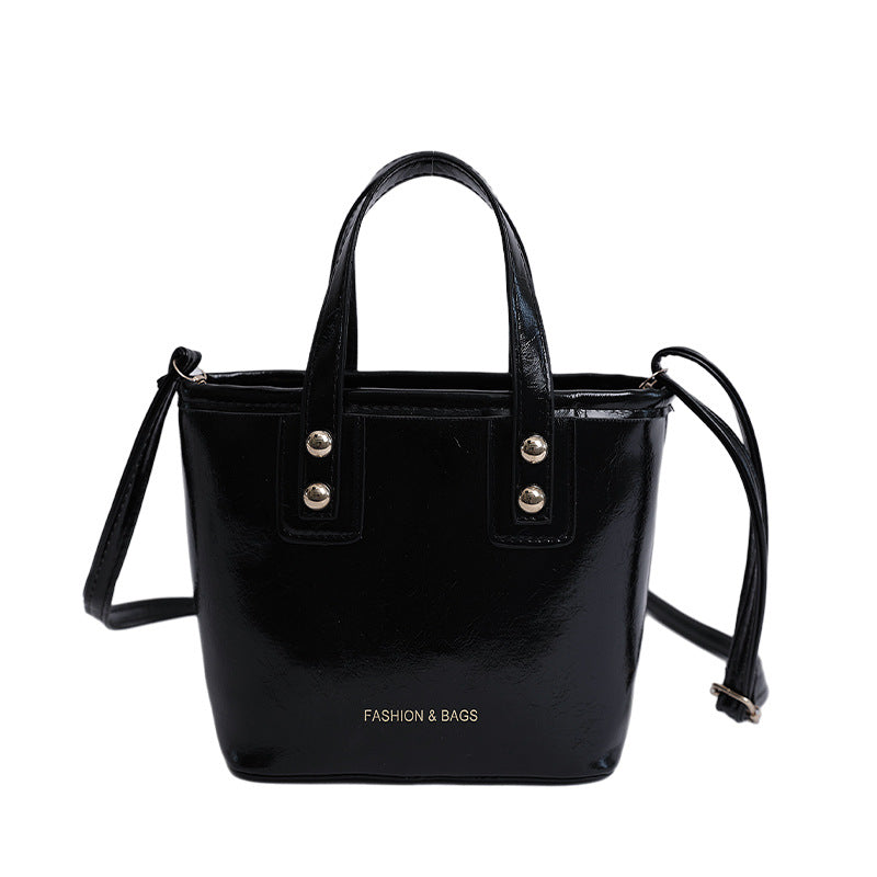 Damen Mini-Handtasche mit elegantem Kettenverschluss