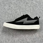 Damen Sportliche Sneakers mit futuristischen Akzenten und strapazierfähiger Laufsohle