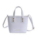 Damen Mini Tasche mit eleganter Struktur und praktischem Tragegriff