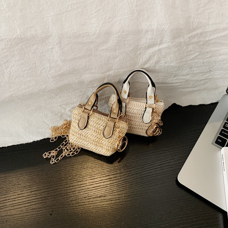 Damen Mini-Handtasche mit aufwendigem Strukturdesign