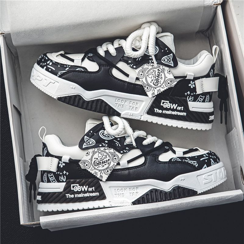 Modische Damensneaker mit einzigartigem Design und innovativen Designelementen