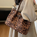 Damen Shopper Tasche mit floralem und tierischem Design