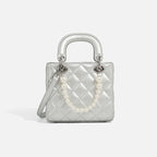 Damen Mini-Handtasche mit perlverzierter Kette und gestepptem Design