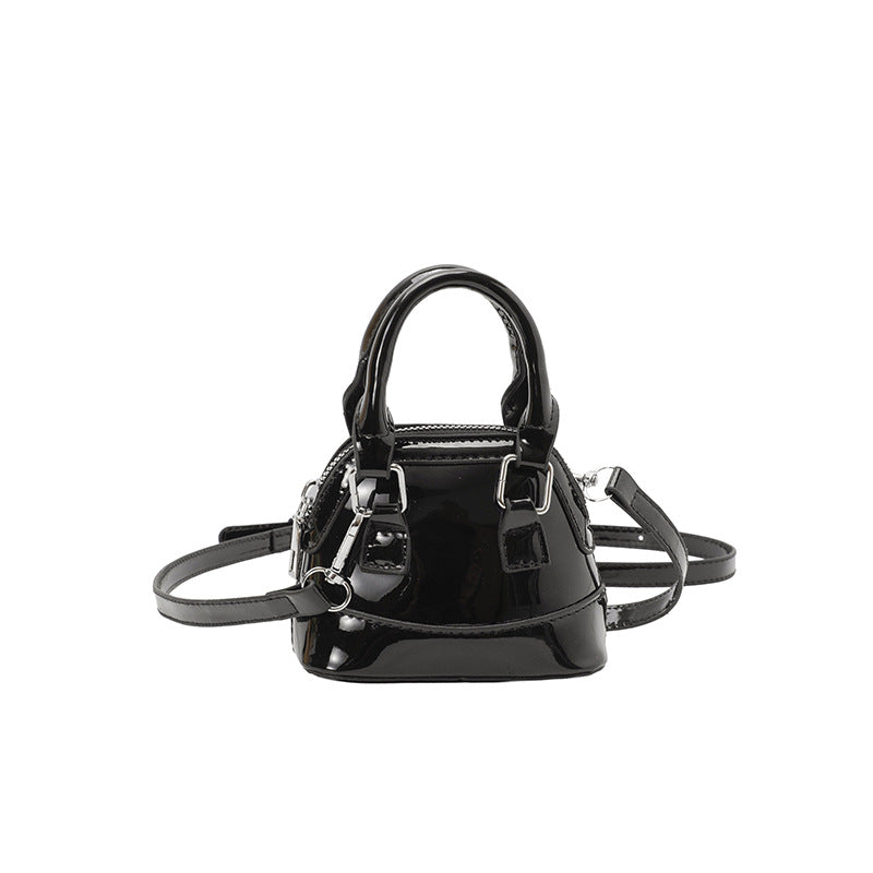 Damen Mini-Handtasche mit glänzender Oberfläche und modischem Reißverschluss