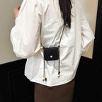Damen Mini-Handtasche mit verstellbarem Kettenriemen und anpassbarem Design