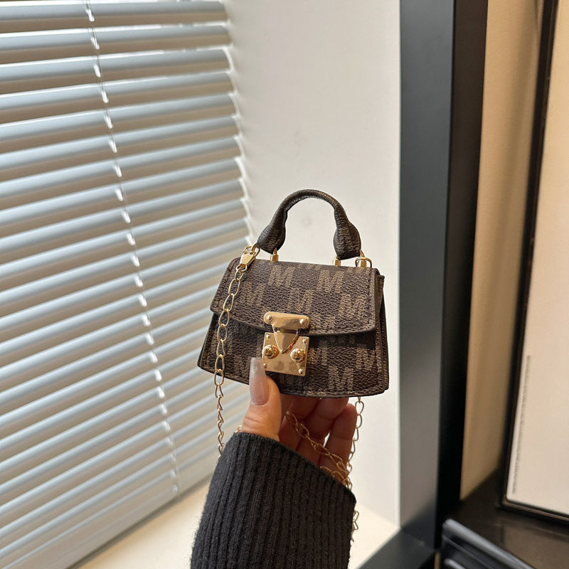 Damen Mini-Handtasche mit dekorativem Kettenriemen
