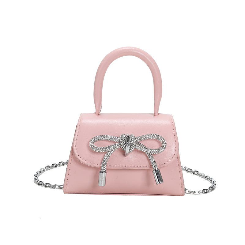 Damen Mini-Handtasche mit elegantem Kettenverschluss