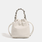 Damen Mini Rucksack Tasche mit elegantem Kettenhenkel und feiner Textur