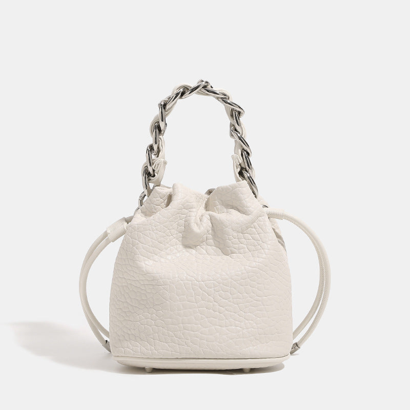 Damen Mini Rucksack Tasche mit elegantem Kettenhenkel und feiner Textur
