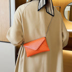 Damen elegante Clutch mit glänzendem Obermaterial