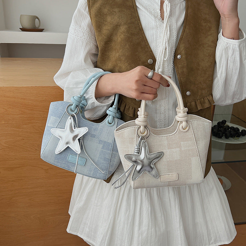 Damen Mini-Handtasche mit modischer Stern-Schlüsselanhänger