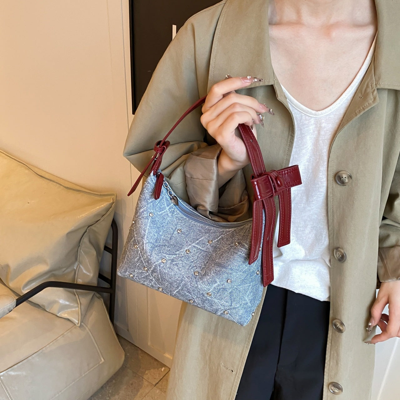 Damen modische Schultertasche mit funkelnden Applikationen
