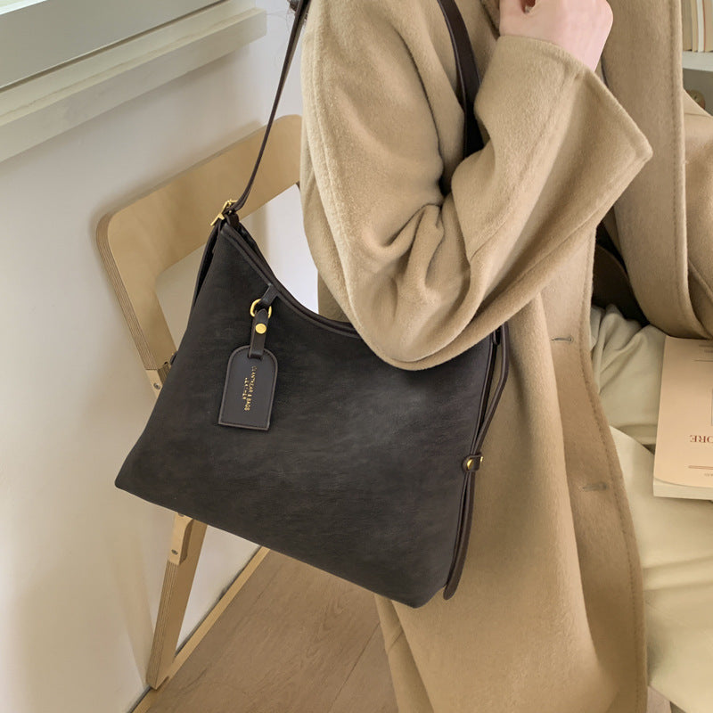 Damen elegante Schultertasche aus weichem Leder