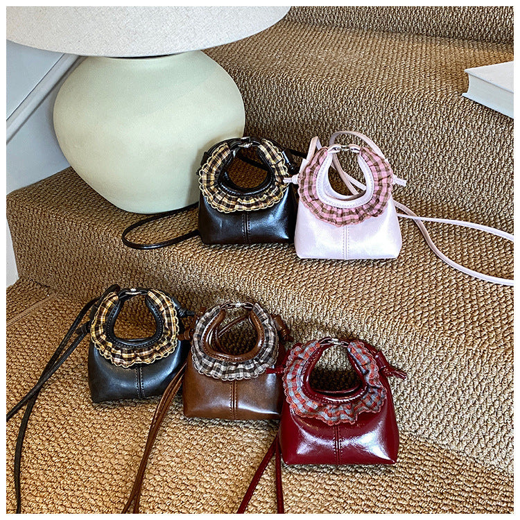 Damen Mini-Handtasche mit trendigem Rüschendesign