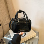 Damen Mini-Handtasche mit süßem Anhänger