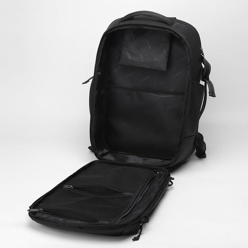 Rucksack mit multifunktionalem Design von